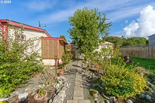 90994 Beacon Ln, Coos Bay, OR 97420 - Photo 45