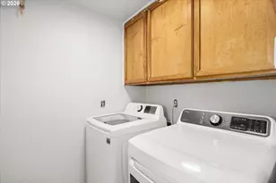 1755 Brentwood Ave, Eugene, OR 97401 - Photo 23