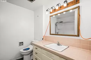 1755 Brentwood Ave, Eugene, OR 97401 - Photo 21