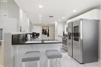 1271 Arcadia Dr, Eugene, OR 97401 - Photo 13