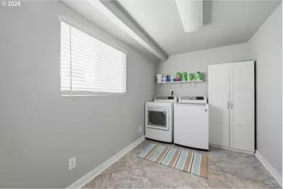 1271 Arcadia Dr, Eugene, OR 97401 - Photo 29