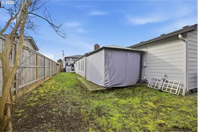 1271 Arcadia Dr, Eugene, OR 97401 - Photo 31