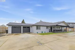 1271 Arcadia Dr, Eugene, OR 97401 - Photo 1