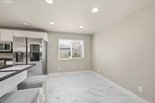 1271 Arcadia Dr, Eugene, OR 97401 - Photo 11