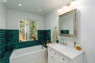 270 Sabrina Ln, Winston, OR 97496 - Photo 17