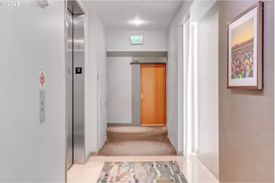 836 S Curry St #1206, Portland, OR 97239 - Photo 3
