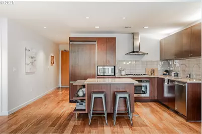 836 S Curry St #1206, Portland, OR 97239 - Photo 11