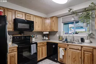 691 NE 5th St, Willamina, OR 97396 - Photo 11