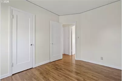 8301 NE Hassalo St, Portland, OR 97220 - Photo 17