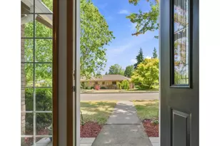 1653 SW Bonnie Jean Pl, McMinnville, OR 97128 - Photo 7