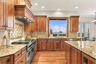 10225 NW Langworthy Ter, Portland, OR 97229 - Photo 15