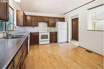 4585 SW Homesteader Rd, Wilsonville, OR 97070 - Photo 9