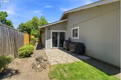 330 NW 12th St, McMinnville, OR 97128 - Photo 35
