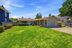 330 NW 12th St, McMinnville, OR 97128 - Photo 3