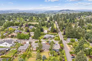 19142 Suncrest Dr, West Linn, OR 97068 - Photo 45