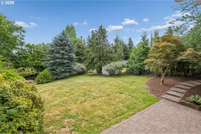 19142 Suncrest Dr, West Linn, OR 97068 - Photo 13