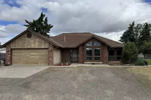 215 N Mill St, Goldendale, WA 98620 - Photo 3