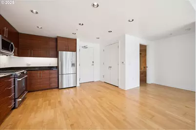 1830 NW Riverscape St #405, Portland, OR 97209 - Photo 21