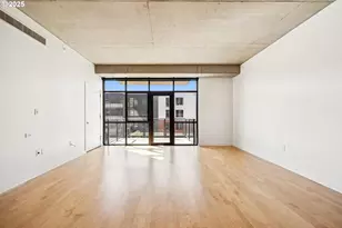 1830 NW Riverscape St, Portland, OR 97209 - Photo 11