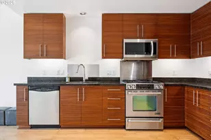 1830 NW Riverscape St, Portland, OR 97209 - Photo 19