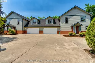 911 N 9th St, Cottage Grove, OR 97424 - Photo 1