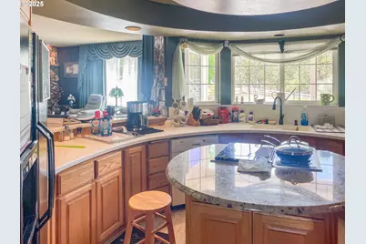 508 Cattle Dr, Roseburg, OR 97470 - Photo 5