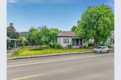 740 S 6th St, Cottage Grove, OR 97424 - Photo 3