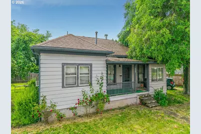 740 S 6th St, Cottage Grove, OR 97424 - Photo 1