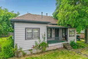 740 S 6th St, Cottage Grove, OR 97424 - Photo 1
