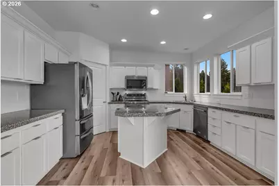 8445 SW 195th Pl, Beaverton, OR 97007 - Photo 15