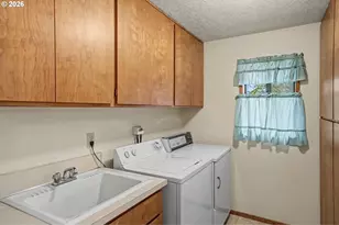 6683 Indian Springs Rd NE, Scotts Mills, OR 97375 - Photo 23