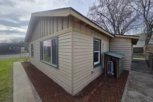 3208 W 7th St, The Dalles, OR 97058 - Photo 5