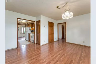 515 SW Brockwood Ave, McMinnville, OR 97128 - Photo 9