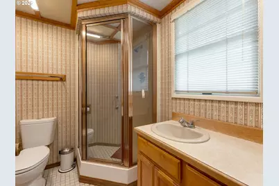 515 SW Brockwood Ave, McMinnville, OR 97128 - Photo 39