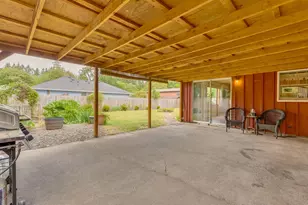 515 SW Brockwood Ave, McMinnville, OR 97128 - Photo 43