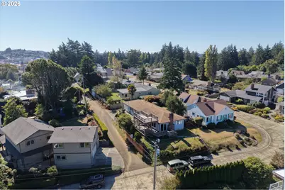 1391 Bayview St, North Bend, OR 97459 - Photo 41