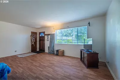 1391 Bayview St, North Bend, OR 97459 - Photo 11