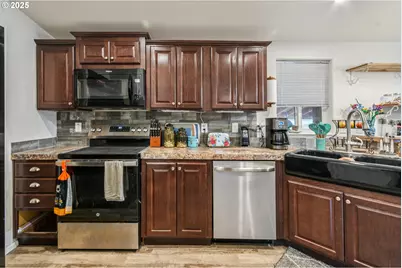 5266 Crystal St NE #233, Salem, OR 97305 - Photo 13