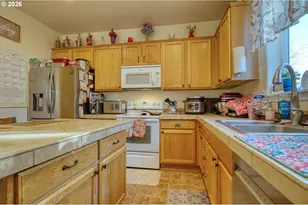 34050 SE Sturgeon St, Scappoose, OR 97056 - Photo 7