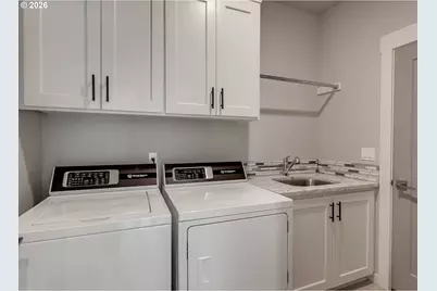 1040 Donna Lynn Way, Gladstone, OR 97027 - Photo 31