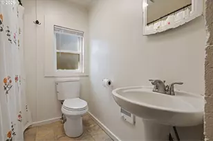 5628 SE Rural St, Portland, OR 97206 - Photo 9