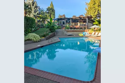 6736 SW Hamilton Ct, Portland, OR 97225 - Photo 3