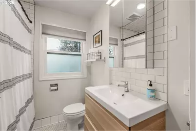 5921 SW 45th Ave, Portland, OR 97221 - Photo 11