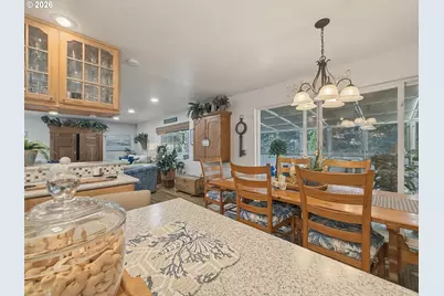 1099 Parkview Dr, Brookings, OR 97415 - Photo 19
