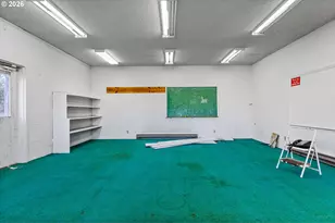 35113 Brewster Rd, Lebanon, OR 97355 - Photo 11