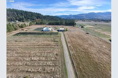 82447 Butte Rd, Creswell, OR 97426 - Photo 7