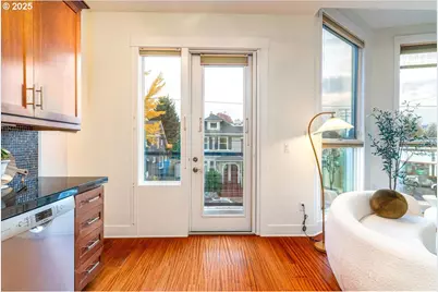 838 SE 38th Ave #209, Portland, OR 97214 - Photo 5