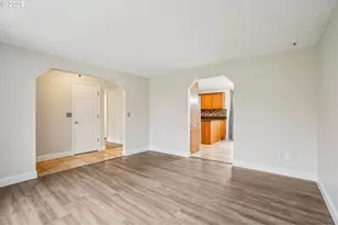 44 SW Birdsdale Dr, Gresham, OR 97080 - Photo 7