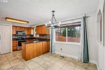 44 SW Birdsdale Dr, Gresham, OR 97080 - Photo 13