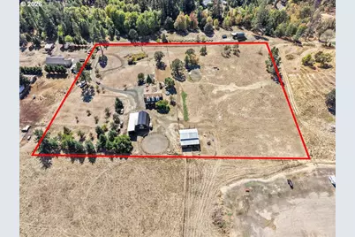 307 Towhee Ln, Tenmile, OR 97481 - Photo 3